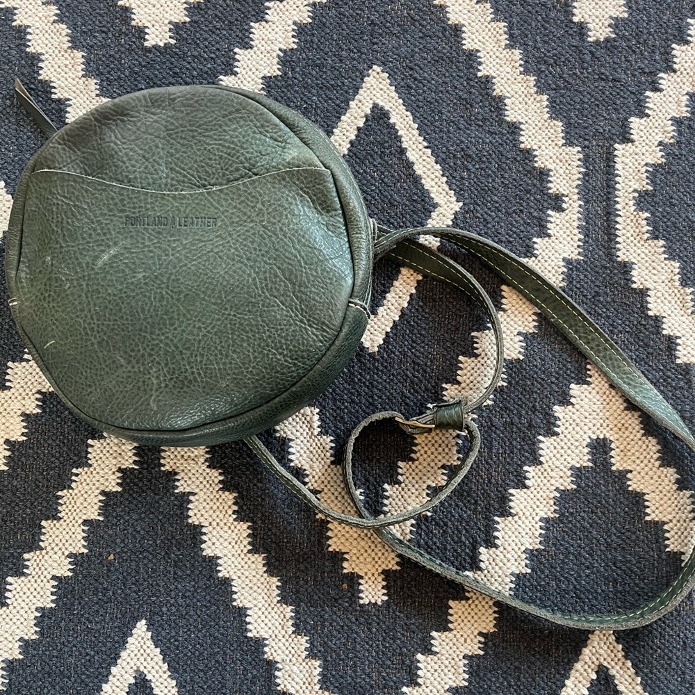 Portland Leather Round Green Crossbody Bag
